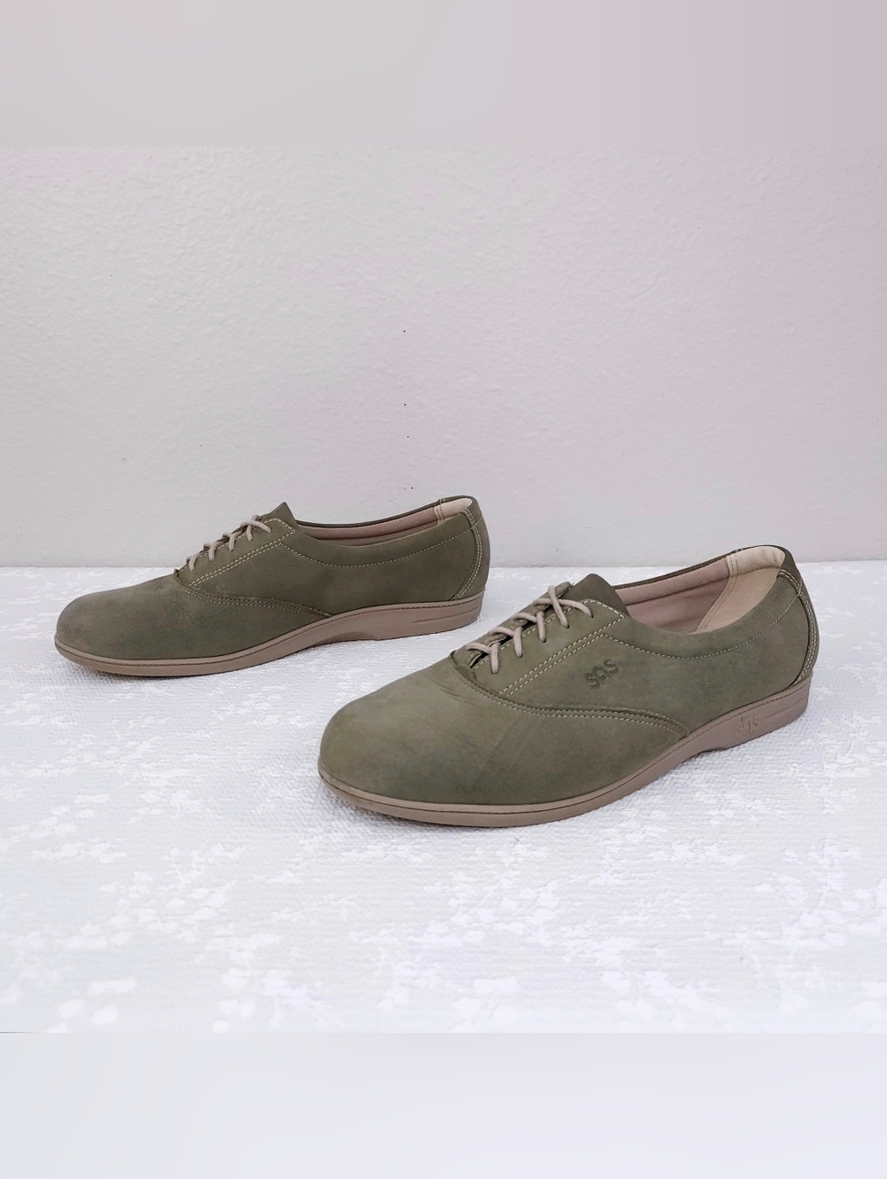 SAS Walk Easy Oxford Sneakers US 8.5 Lace-Up Nubuck Comfort Shoes